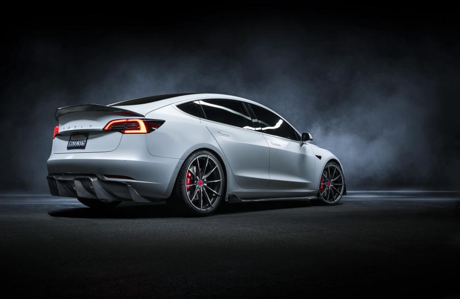  Tesla Model 3 VOLTA by Vorsteiner 2019 года  (фото 2 из 40)